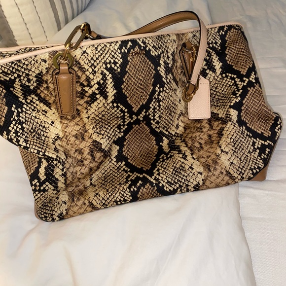 Coach Handbags - Coach Purse